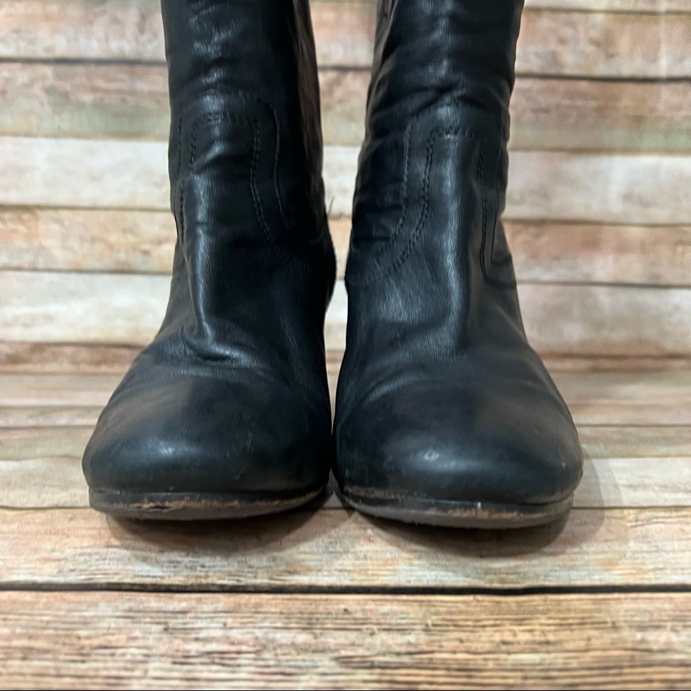 Frye Black Leather Carson Boots - Picture 5 of 10